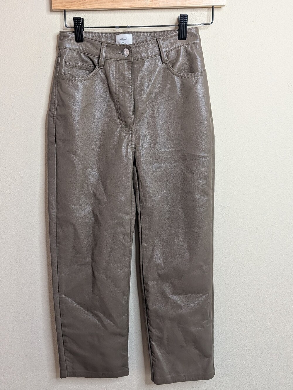 Wilfred Aritzia‎ Faux Leather Straight Leg Pants Size 00 Brown/Taupe